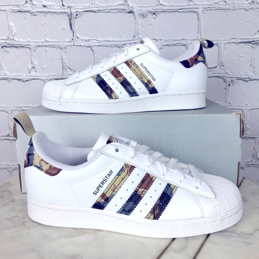 Adidas Original SuperStar Men’s 3 Stripe Camouflage Low Top Shell Toe Sneakers